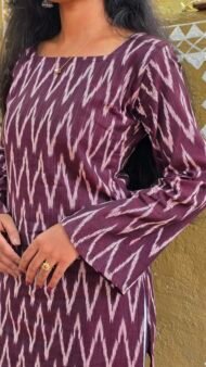 Aaruni – Maroon Pochampally Ikat Short Kurti - Image 5
