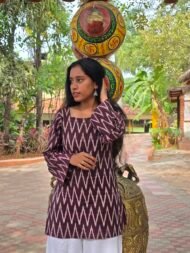 Aaruni – Maroon Pochampally Ikat Short Kurti