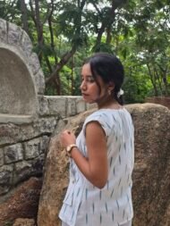 Nivriti – White & Dark Green Pochampally Ikat Sleeveless Top - Image 4