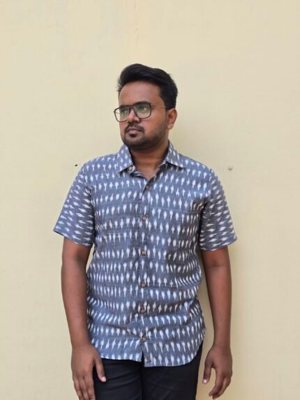 Dhuwan – Grey Pochampally Ikat Half-Sleeve Shirt