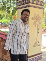 Kaari – Cream & Black Pochampally Ikat Short Kurta