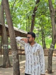 Kaari – Cream & Black Pochampally Ikat Short Kurta - Image 3