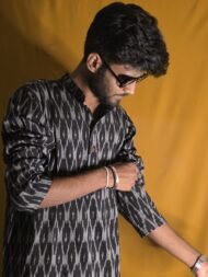 NISHKA- The Black Ikat Kurta - Image 4